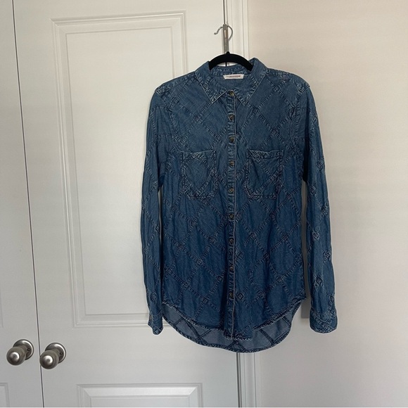 Pilcro and the Letter Press Quilted Denim Buttondown Shirt - Picture 2 of 8